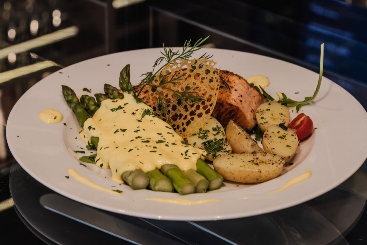 Spargel & Lachs